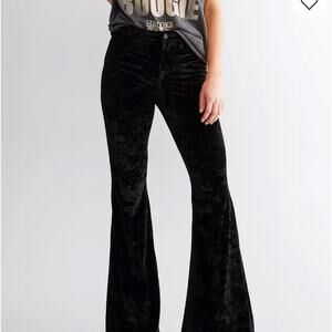 Wrangler Retro Velvet Stretch Flare Pant Black high rise 28x34 stretch
